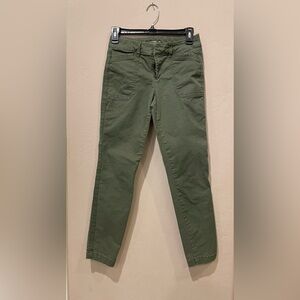 Old Navy Size 0 pants.